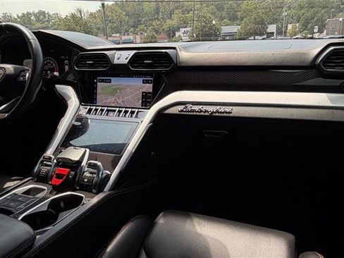 Used 2020 Lamborghini Urus AWD/4WD image 49