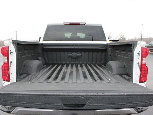 Used 2024 Chevrolet Silverado 2500 LT image 14