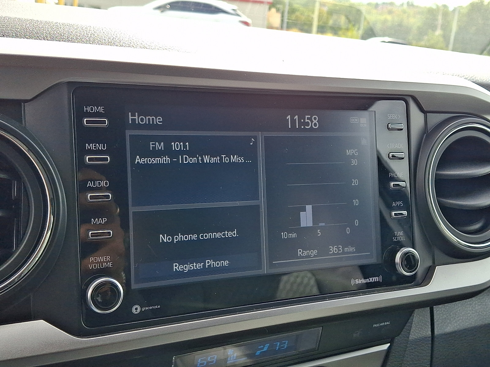 Certified 2022 Toyota Tacoma SR5 AWD/4WD image 16