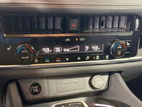 Used 2024 Nissan Rogue SL w/ SL Premium Package AWD/4WD image 18