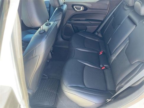 New 2026 Jeep Compass Latitude image 15