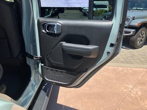 Used 2024 Jeep Wrangler Unlimited AWD/4WD image 17
