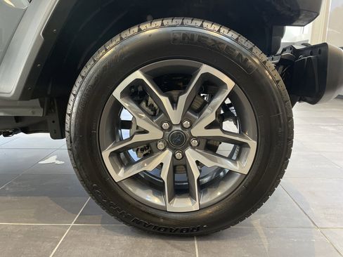 Used 2025 Jeep Wrangler Sport S w/ Convenience Group image 12