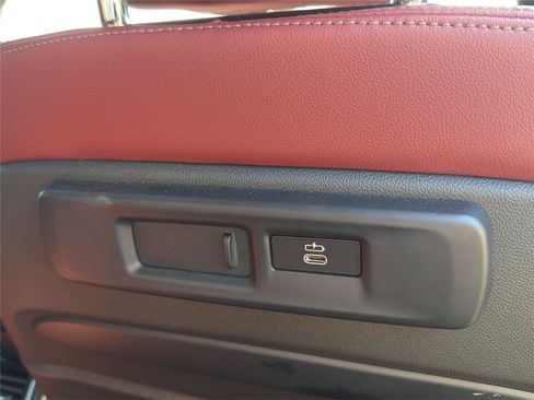 Used 2022 BMW X6 xDrive40i w/ Executive Package AWD/4WD image 22
