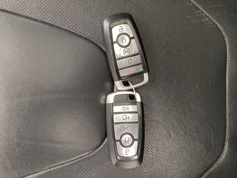 Used 2020 Ford Fusion Titanium image 32