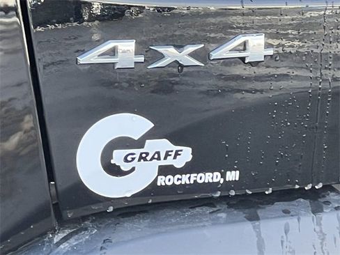 Certified 2022 Jeep Renegade Latitude w/ Convenience Group image 2