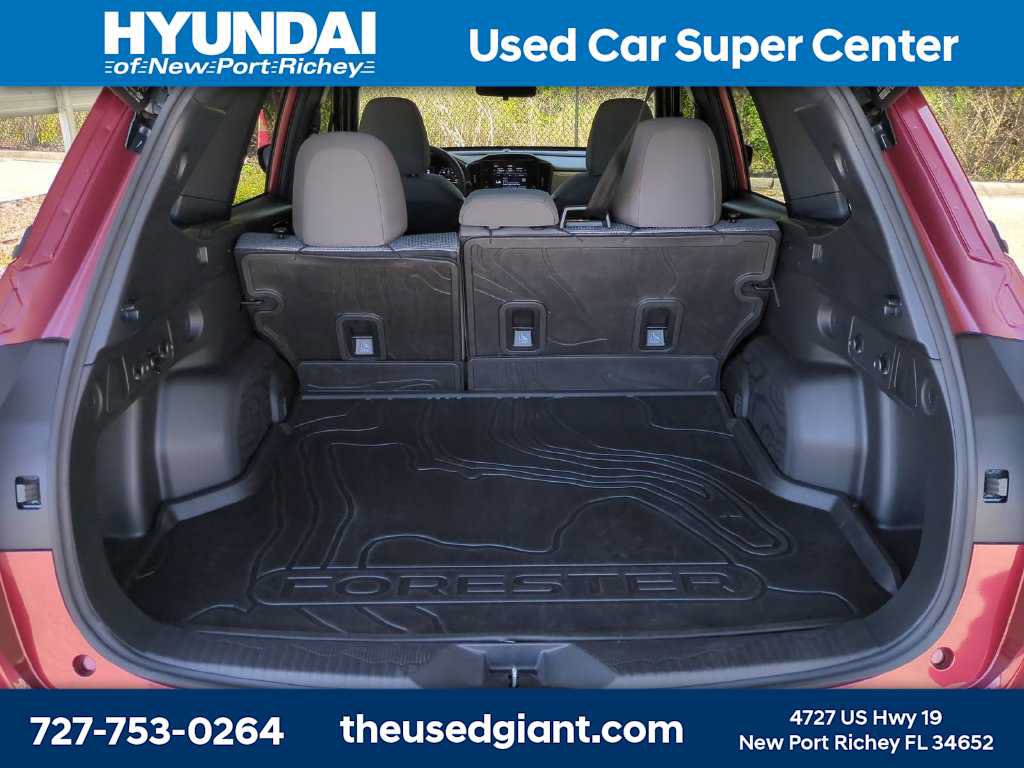 Used 2025 Subaru Forester Premium AWD/4WD image 12
