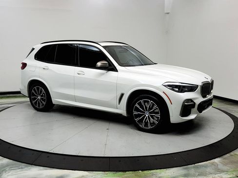 Used 2020 BMW X5 M50i image 3