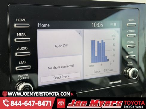 Used 2024 Toyota Camry SE image 19