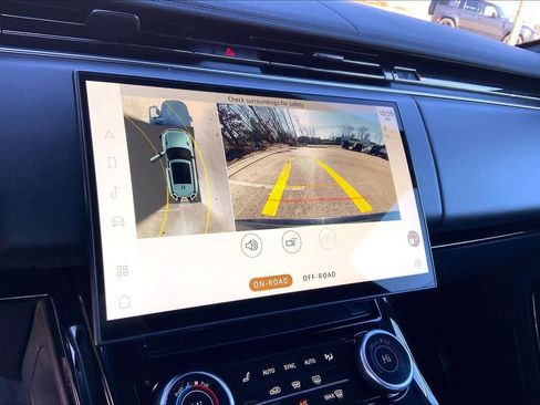 Used 2023 Land Rover Range Rover Sport SE image 27