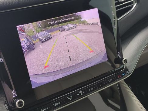 Used 2023 Jeep Wagoneer Series III w/ Preferred Equipment Group image 17