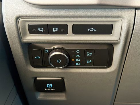 Used 2022 Ford F150 XLT w/ Equipment Group 302A High image 17