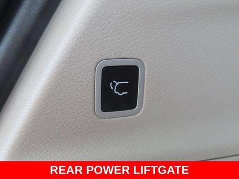Used 2021 Chrysler Pacifica Touring AWD/4WD image 30