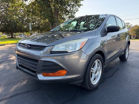 Used 2014 Ford Escape S FWD image 2