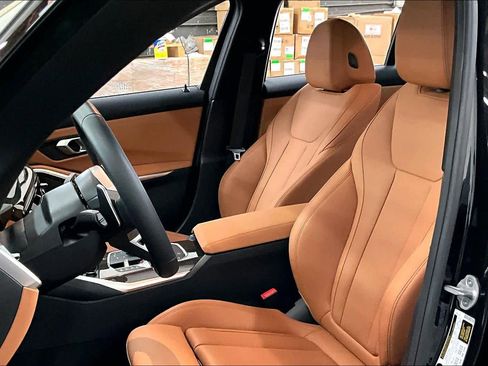 Used 2025 BMW M340i w/ Premium Package image 28