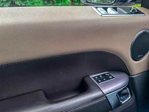 Used 2019 Land Rover Range Rover Sport HSE image 22