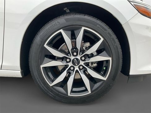 Used 2024 Chevrolet Malibu RS image 16