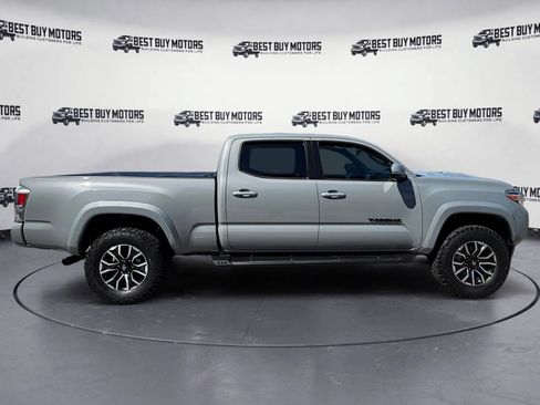 Used 2021 Toyota Tacoma TRD Sport w/ TRD Premium Sport Package AWD/4WD image 9