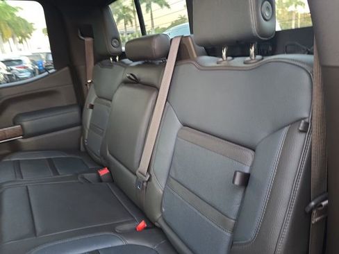 Used 2021 GMC Sierra 1500 Denali w/ Denali Ultimate Package image 10