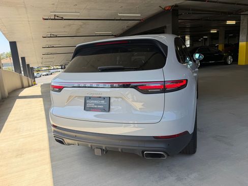 Certified 2023 Porsche Cayenne AWD/4WD image 23