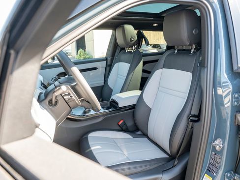 New 2026 Land Rover Range Rover Evoque Dynamic SE image 19