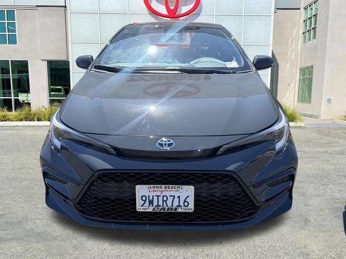 Used 2026 Toyota Corolla SE FWD image 3