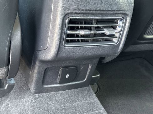 Used 2023 Lincoln Corsair FWD image 11