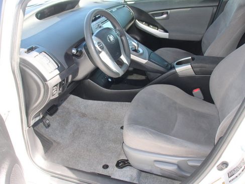 Used 2015 Toyota Prius Three w/ Solar Roof Package FWD image 10
