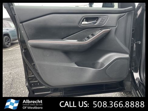 Used 2025 Nissan Rogue SV w/ Rock Creek Premium Package image 11