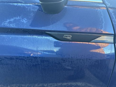 Certified 2022 Volkswagen Tiguan SEL R-Line image 7