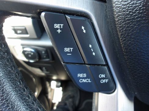 Used 2016 Ford F150 Platinum w/ Equipment Group 701A Luxury image 16