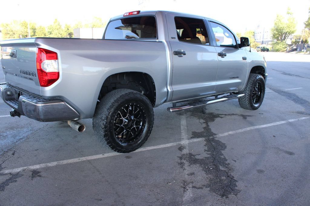 Used 2018 Toyota Tundra SR5 w/ SR5 Upgrade Package AWD/4WD image 6