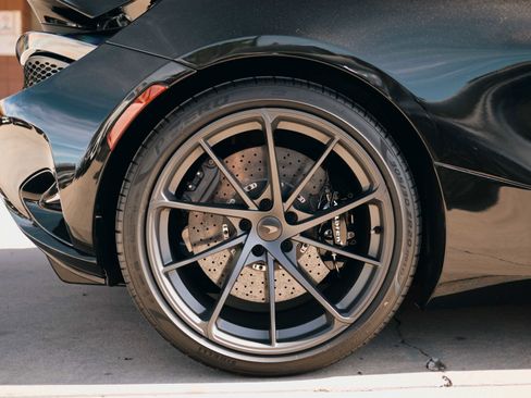 Used 2026 McLaren 750S Spider image 14