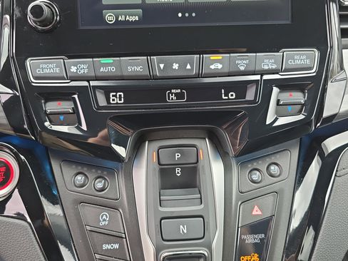 Used 2023 Honda Odyssey Elite image 23