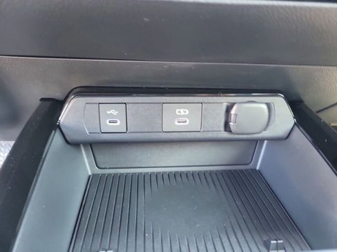 New 2026 Toyota Prius Plug-In Hybrid image 21