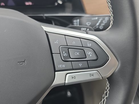 Certified 2026 Volkswagen Atlas SE w/ Panoramic Sunroof Package FWD image 19