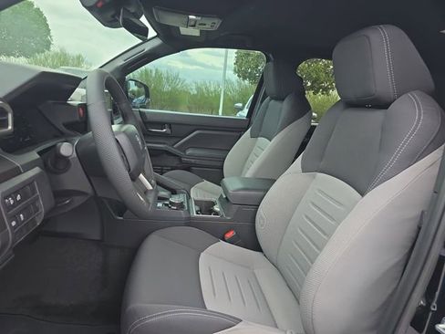 Used 2025 Toyota Tacoma TRD Off-Road image 14