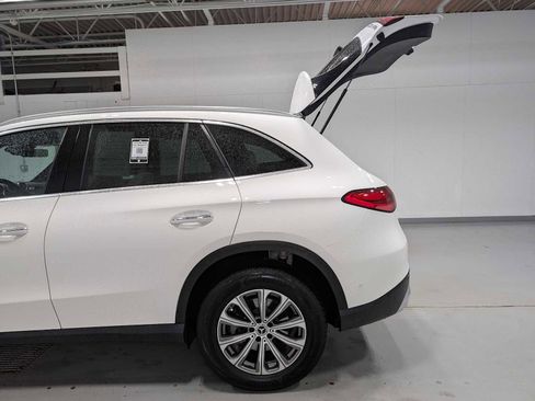 Certified 2025 Mercedes-Benz GLC 300 4MATIC image 11