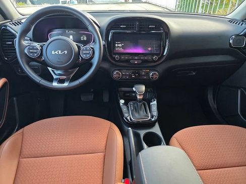 Used 2025 Kia Soul EX FWD image 15