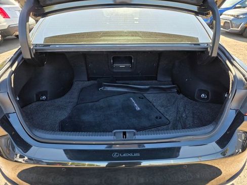 Used 2024 Lexus ES 300h w/ Premium Package image 8