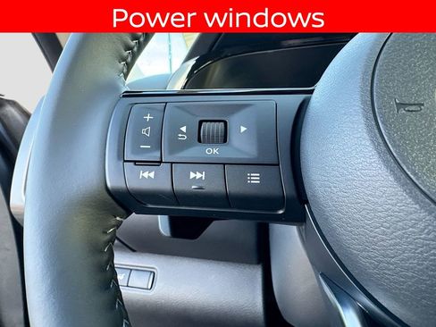 Used 2025 Nissan Pathfinder SL w/ Cargo Package image 23