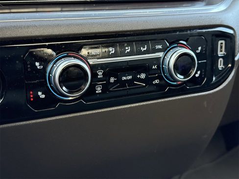 Used 2024 GMC Sierra 1500 SLT image 20