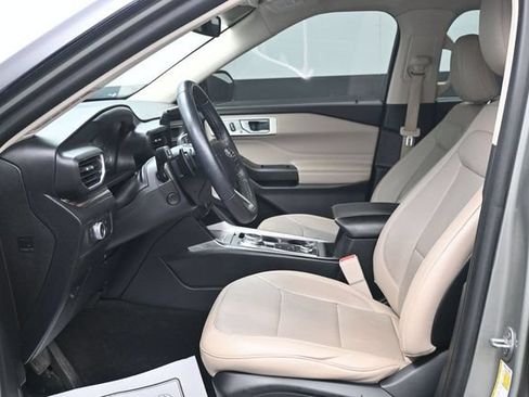 Certified 2020 Ford Explorer Limited AWD/4WD image 7
