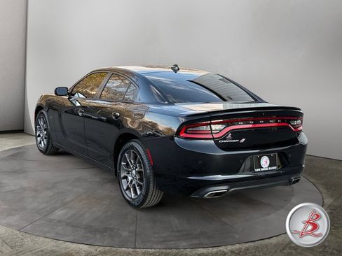 Used 2018 Dodge Charger GT image 5