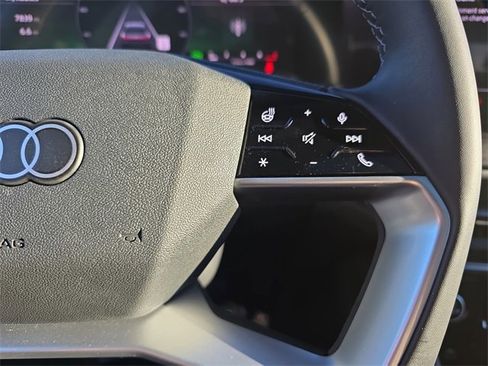 Used 2025 Audi Q5 Premium Plus w/ Premium Plus image 21