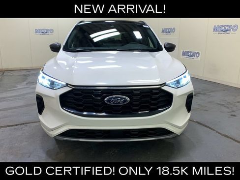 Used 2024 Ford Escape ST-Line w/ Tech Pack #1 AWD/4WD image 8