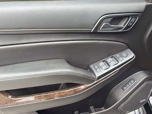 Used 2018 Chevrolet Tahoe LT image 11