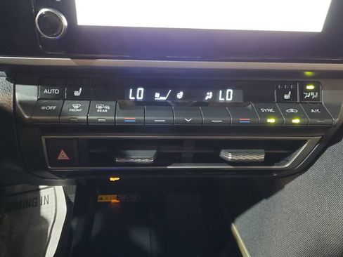 Used 2025 Toyota Camry LE w/ Convenience Package AWD/4WD image 16