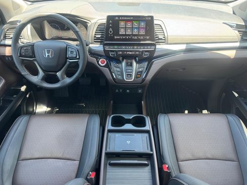 Certified 2026 Honda Odyssey Elite image 13