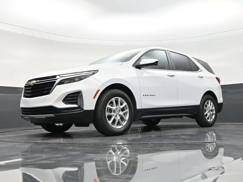 Used 2021 Chevrolet Equinox LT FWD image 17
